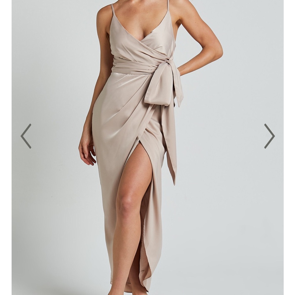 HOW WILL I KNOW MIDI DRESS - WRAP WAIST TIE TULIP HEM DRESS - color is Navy